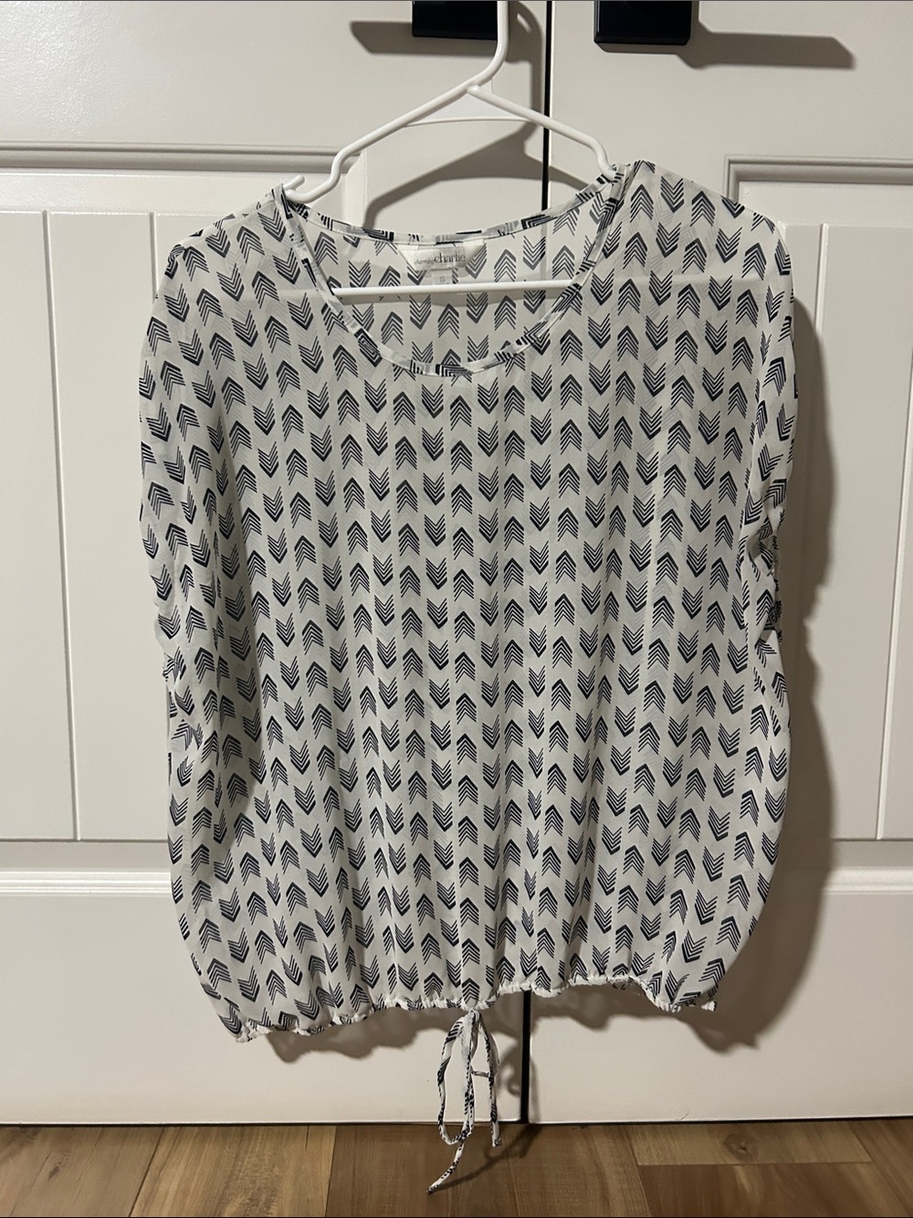 Charming Charlie White Blouson Top with Navy Chevron Pattern